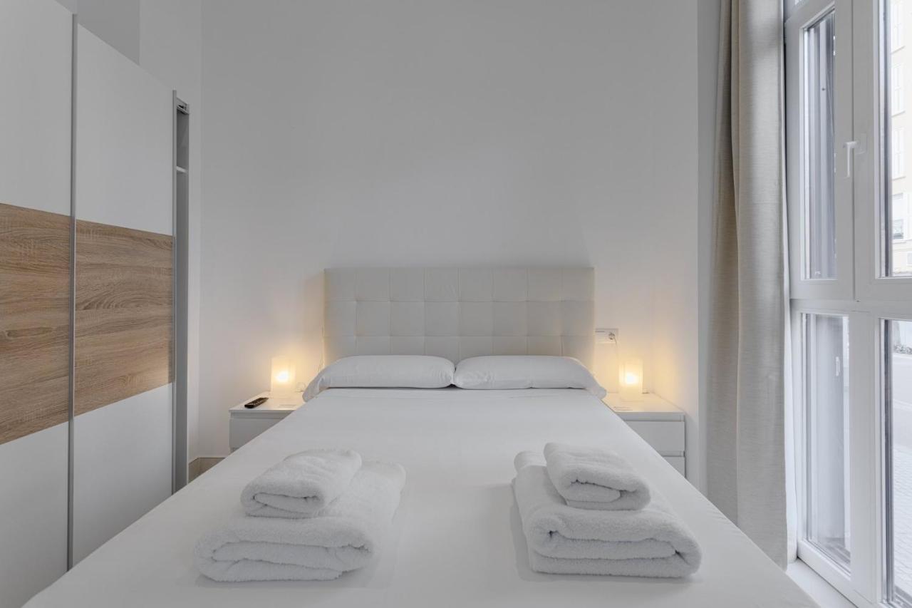 Capuchinos Cathedral Apartments Malaga Bagian luar foto